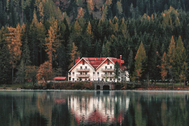 Affordable Hotels at Lake Brienz, Switzerland: Discover Comfort and Value with Hotel Lindenhof